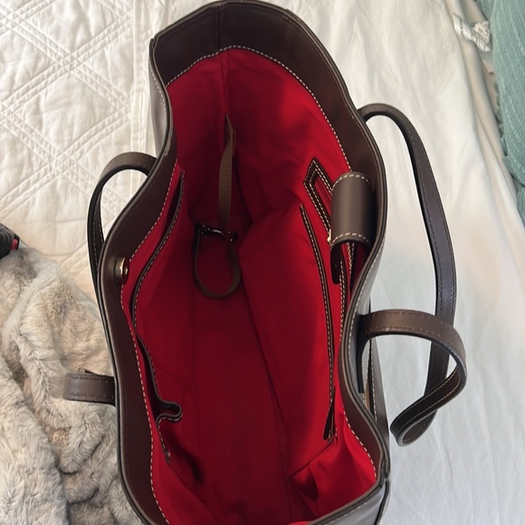Dooney and Bourke Tote Bag - Picture 4 of 4